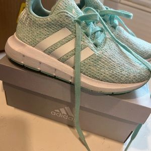 Girls sneakers size 11